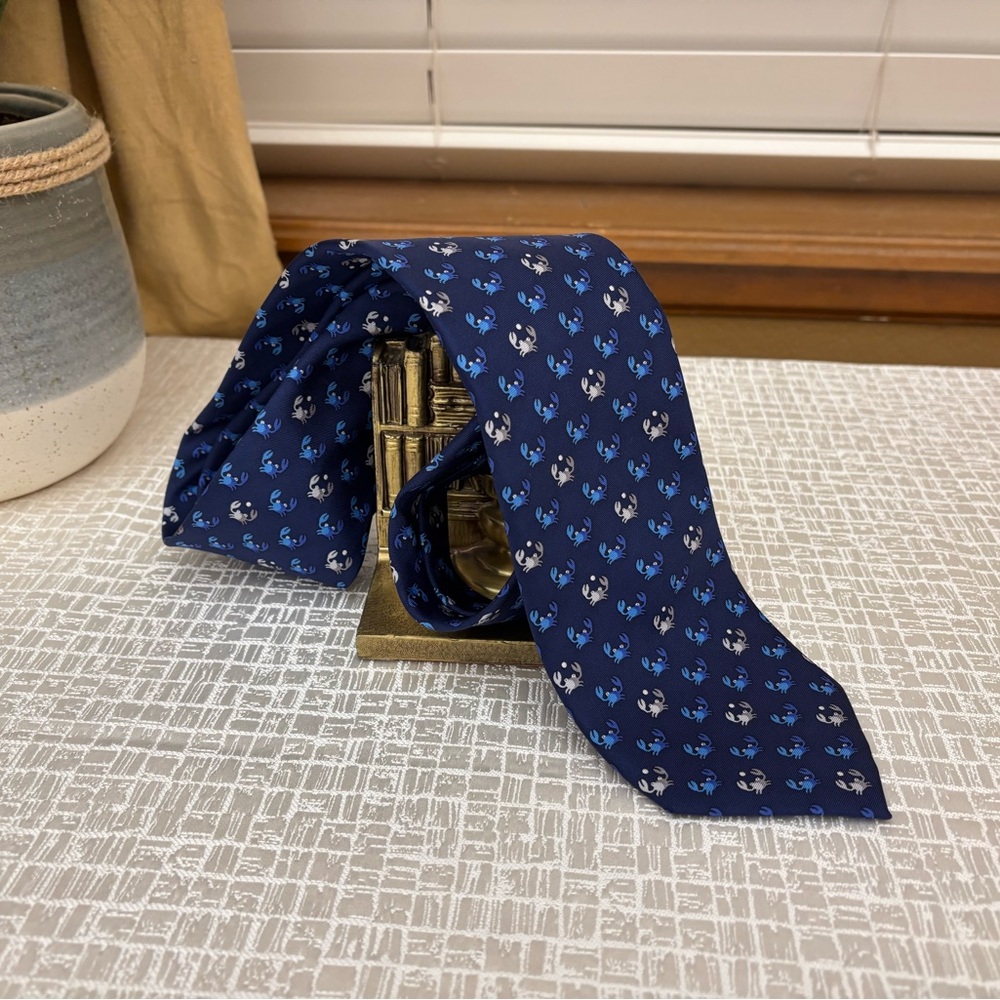 Roundtree & Yorke Navy Blue Patterned Tie
